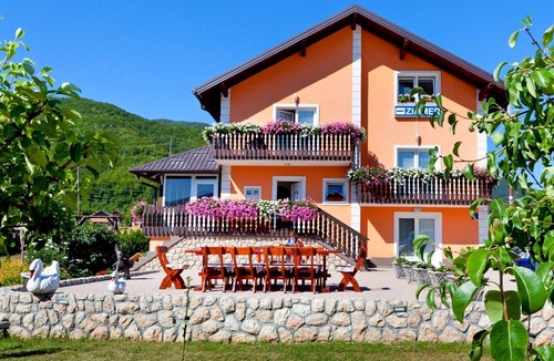 Vranovaca Apartment | Apartments and rooms Milan, (15981), Vranovaca, Croatia