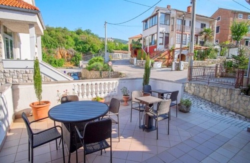 Vrbnik Apartment | Apartments and rooms Luka, (15248), Vrbnik, hr
