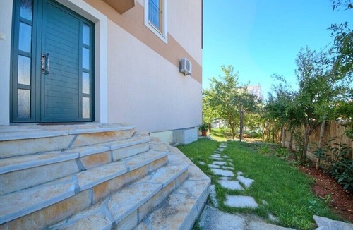 Znjan Apartment | Apartments and rooms Marija, (10100), Split, hr