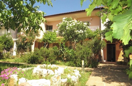 Baska Apartment | Apartments and rooms Nikica, (14169), Baška, hr