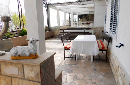 Dugi Rat Apartment | Apartments Anka 20m from the beach (31461-A1) - Duce