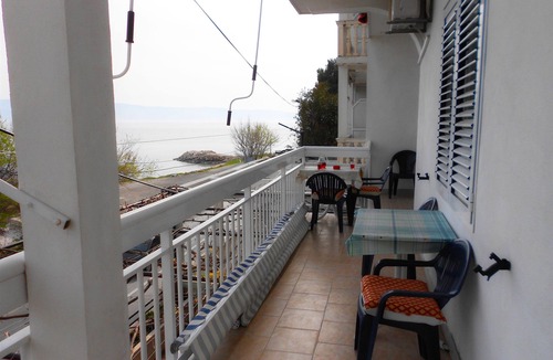 Dugi Rat Apartment | Apartments Anka (31461-A1) - Duce