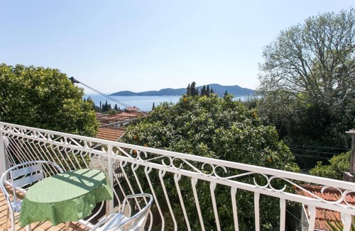 Trsteno Apartment | Apartments Anka - One-Bedroom Apartment with Balcony and Sea View