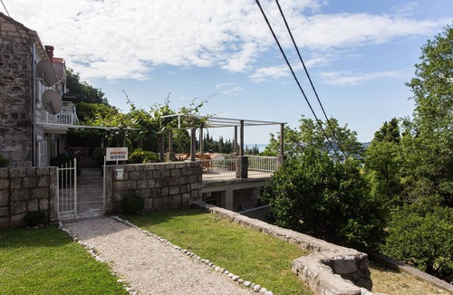 Trsteno Apartment | Apartments Anka - One-Bedroom Apartment with Balcony and Sea View