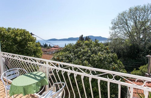 Trsteno Apartment | Apartments Anka - One-Bedroom Apartment with Balcony and Sea View