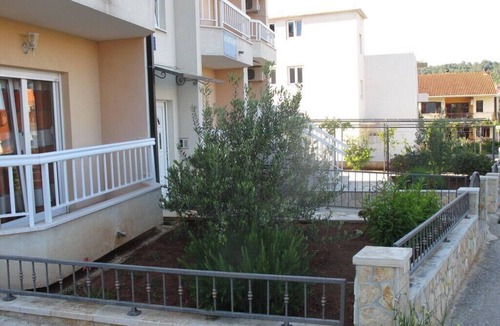 Stari Grad Apartment | Apartments Antonija, (12173), Stari Grad, hr
