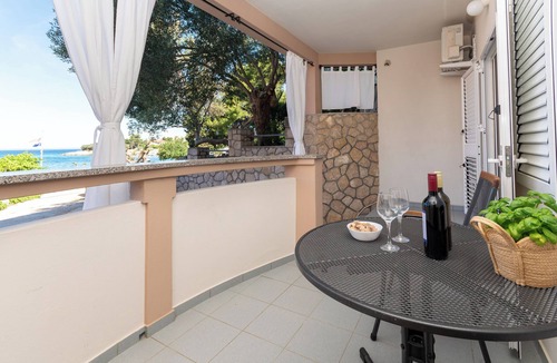 Jakisnica Apartment | Apartments Beachfront Jakišnica (122481-A1) - Jakisnica