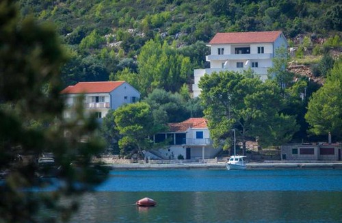 Pasadur Apartment | Apartments Bruna Lastovo-Superior One Bedroom Apartment with Balcony and Sea View-Zeleni