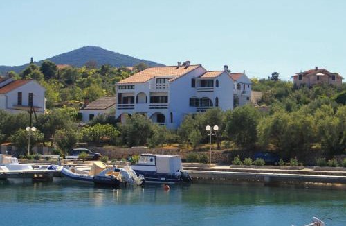 Lukoran Apartment | Apartments by the sea Lukoran (Ugljan) - 8397