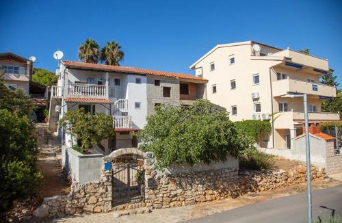 Milna Apartment | Apartments by the sea Milna, Vis - 8895