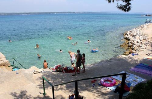 Tkon Apartment | Apartments by the sea Tkon, Pasman - 17360