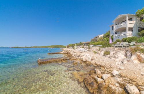 Zdrelac Apartment | Apartments by the sea Zdrelac, Pasman - 15911