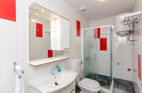 Plat Apartment | apartments carpe diem - comfort one bedroom apartment with terrace and sea vi...