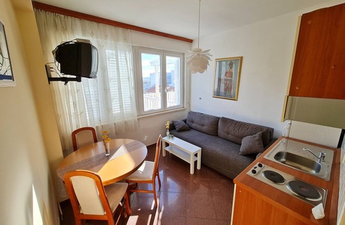 Orebic Apartment | Apartments Damnjanka, (12453), Orebić, hr