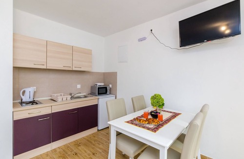 Cilipi Apartment | Apartments Dubrovnik Airport-Comfort One Bedroom Apartment with Balcony(Ground Floor)