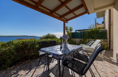 Zavala Apartment | Apartments Ena (33981-A2) - Zavala - island Hvar