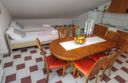 Zrce Apartment | Apartments for 12 with pool and terrace