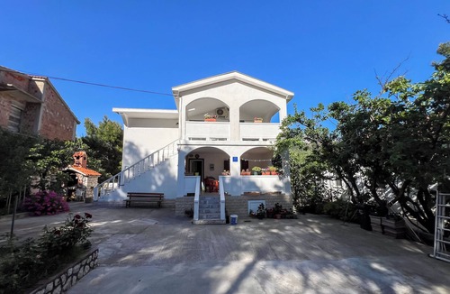 Mundanije Apartment | Apartments Franjo (97144-A1) - Mundanije