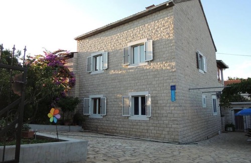 Mirce Apartment | Apartments Guerieri - Three Bedroom Apartment With Terrace Sea View (A2)