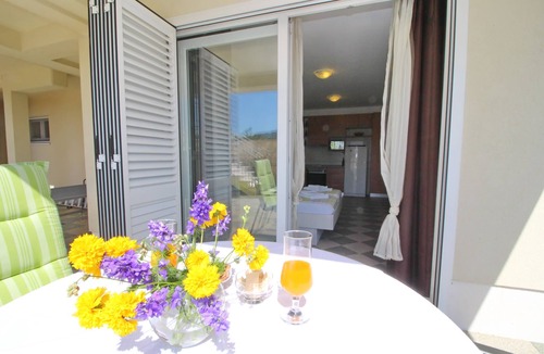Drace Apartment | Apartments Gusti - Studio Apartment with Terrace and Sea View