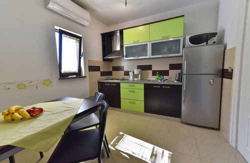 Lopar Apartment | Apartments Helena (86681-A3) - Lopar - island Rab