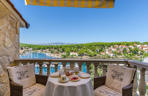 Vrboska Apartment | Apartments Vila Jelka (49712-A4) - Vrboska - island Hvar