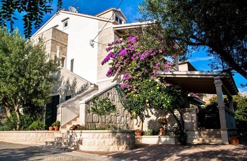 Dugi Rat Apartment | Apartments Iskra, (14395), Duće, Croatia