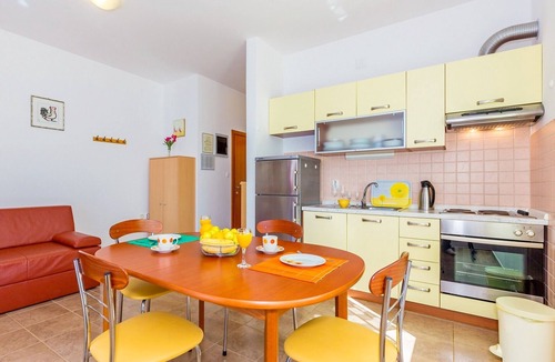 Lun Apartment | Apartments Ivan, (12322), Lun, hr