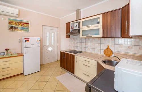 Razanac Apartment | Apartments Ivan, (14609), Ražanac, hr