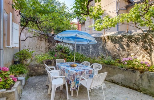 Veli Losinj Apartment | Apartments Ivna