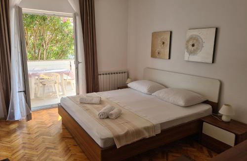 Pag Apartment | Apartments Ivo