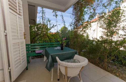 Bili brig Apartment | Apartments Jadranka