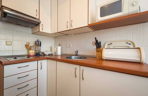 Tijesno Apartment | Apartments Kaina Tisno - sea view (yellow)