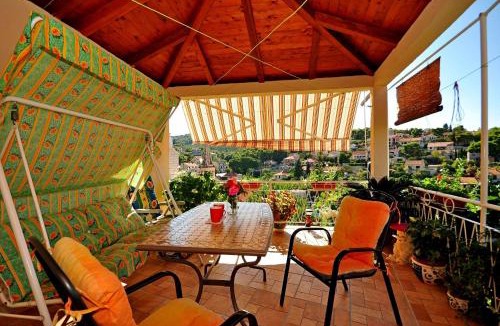 Splitska Apartment | Apartments Kat