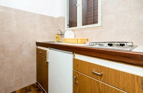 Zavrelje Apartment | Apartments Klis -Studio Apartment with Terrace - 2 (B)