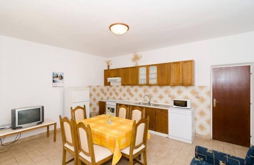 Brna Apartment | Apartments Kuzma - Four-Bedroom Apartment with Terrace and Sea View