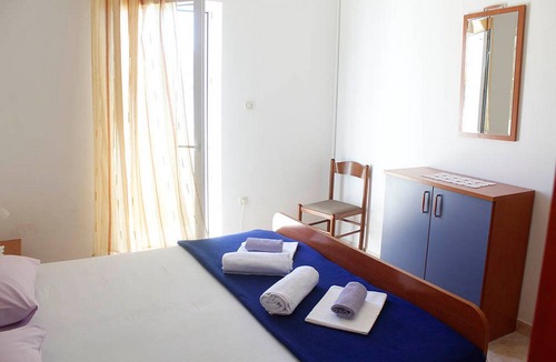 Zubovici Apartment | Apartments Ljubica (90181-A3) - Metajna - island Pag