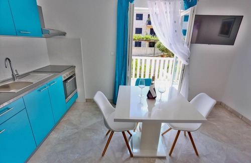 Sutivan Apartment | Apartments Lenka - One Bedroom Apartment with Balcony and garden View A1
