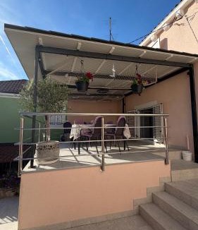 Veli Losinj Apartment | Apartments Ljubica - quiet location, free parking, terrace, 7 min from Rovenska Beach
