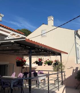 Veli Losinj Apartment | Apartments Ljubica - quiet location, free parking, terrace, 7 min from Rovenska Beach