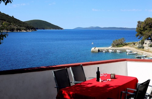 Savar Apartment | Apartments located directly on the sea, with sea views and wonderful views.