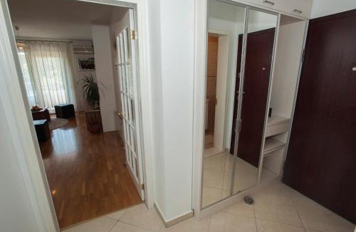 Dugis Apartment | Apartments M&M