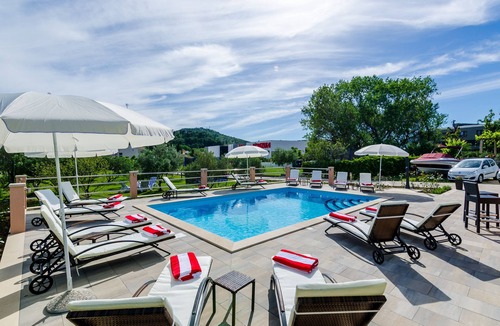 Srebreno Apartment | Apartments Mali Paradiso - Studio Apartment with Pool View