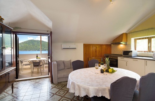 Brna Apartment | Apartments Marija, (13470), Brna, hr