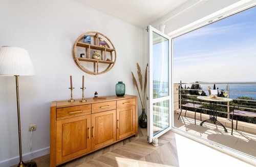 Plat Apartment | Apartments Maris-Comfort One Bedroom Apartment with Terrace and Sea view