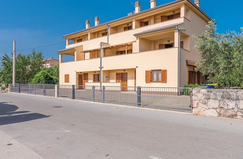 Klimno Apartment | Apartments Marjanca, (16181), Klimno, hr