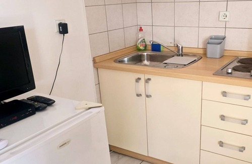 Srima Apartment | Apartments Mateo - Studio Apartment - Red