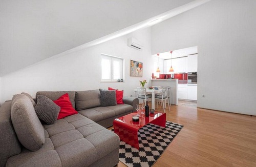 Babin Kuk Apartment | Apartments Meri & Karla - Two Bedroom Apartment with Balcony and Sea View