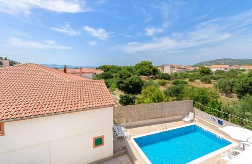 Tribunj Apartment | Apartments Mila Family with pool