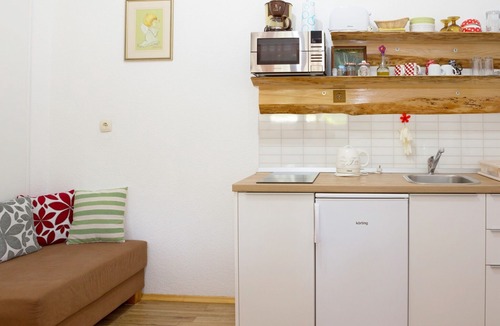 Korenica Apartment | Apartments Milan, (16063), Korenica, hr